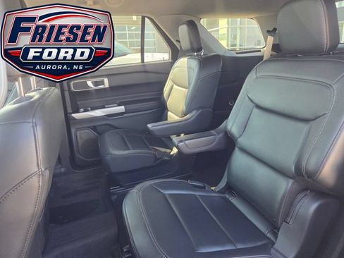 Used 2024 Ford Explorer XLT w/ Equipment Group 202A AWD/4WD image 23