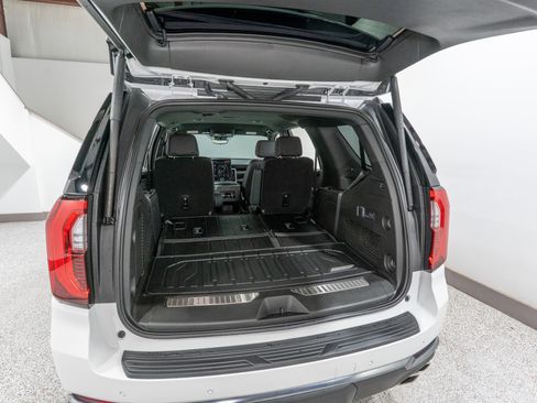 Used 2025 GMC Yukon AT4 w/ Premium Trailering Package image 41