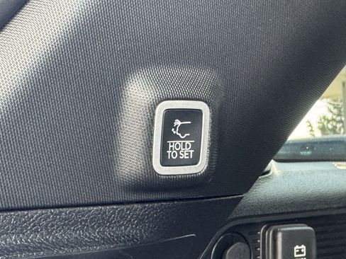 New 2025 Jeep Grand Cherokee Altitude image 16