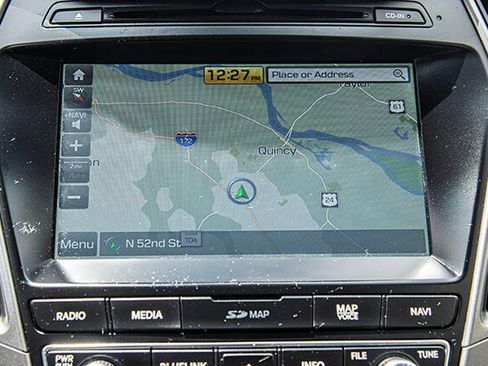 Used 2017 Hyundai Santa Fe Sport w/ Cargo Package FWD image 12