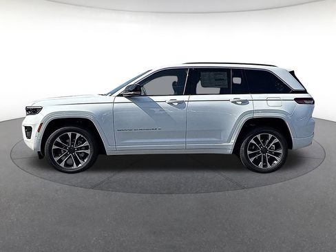New 2025 Jeep Grand Cherokee Overland w/ Adv Protech Group III image 2