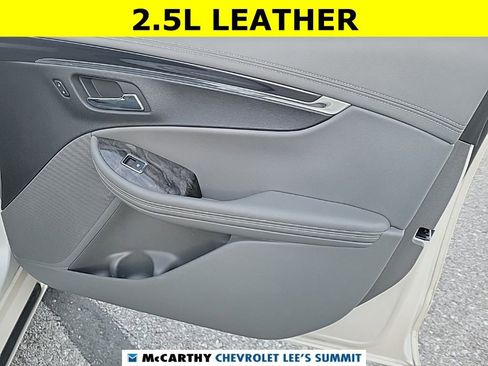 Used 2014 Chevrolet Impala LT w/ Convenience Package image 15