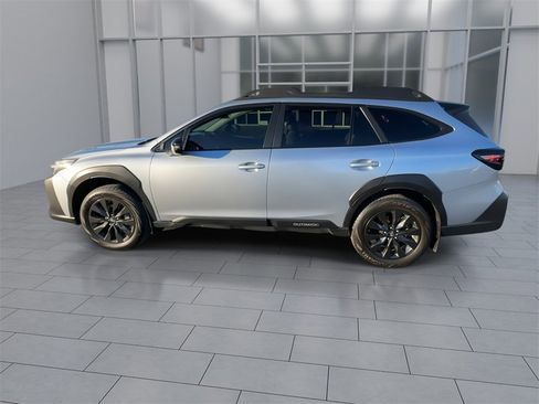 Used 2023 Subaru Outback Onyx Edition image 5