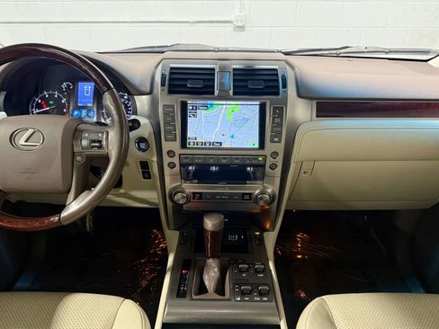 Used 2017 Lexus GX 460 Luxury image 21