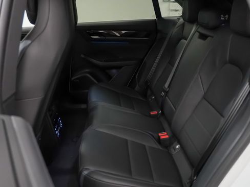 Used 2026 Porsche Macan 4 Electric AWD/4WD image 17