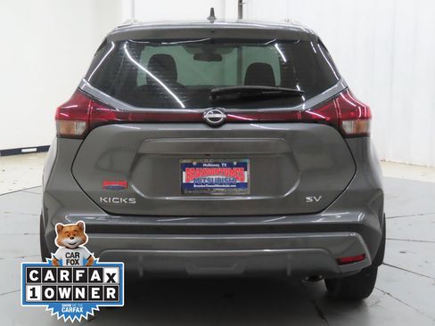 Used 2023 Nissan Kicks SV FWD image 4