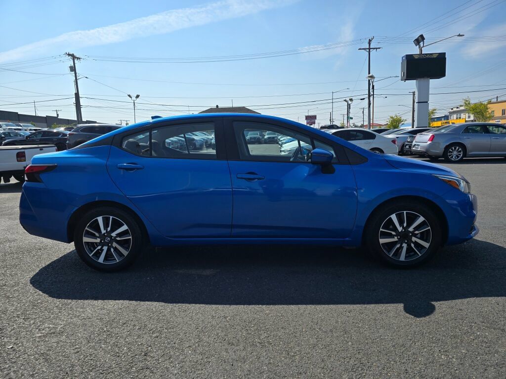 Used 2021 Nissan Versa SV FWD image 5