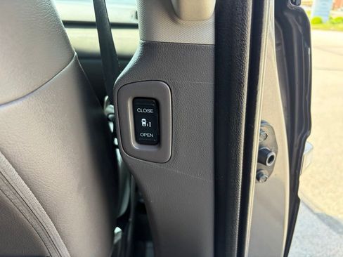 Used 2014 Honda Odyssey EX-L image 26