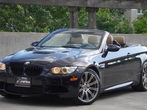 Used 2011 BMW M3 Convertible RWD image 39
