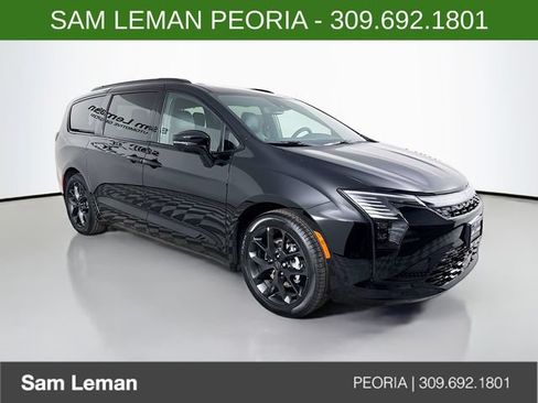 New 2027 Chrysler Pacifica Limited w/ Family Tech Group FWD image 1