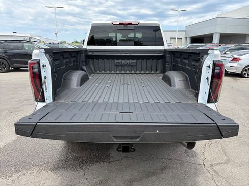New 2026 GMC Sierra 2500 AT4 w/ AT4 Premium Plus Package AWD/4WD image 24