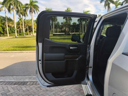 Used 2019 GMC Sierra 1500 SLT RWD image 31
