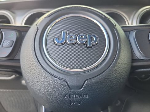 Used 2021 Jeep Wrangler Unlimited Sport AWD/4WD image 21