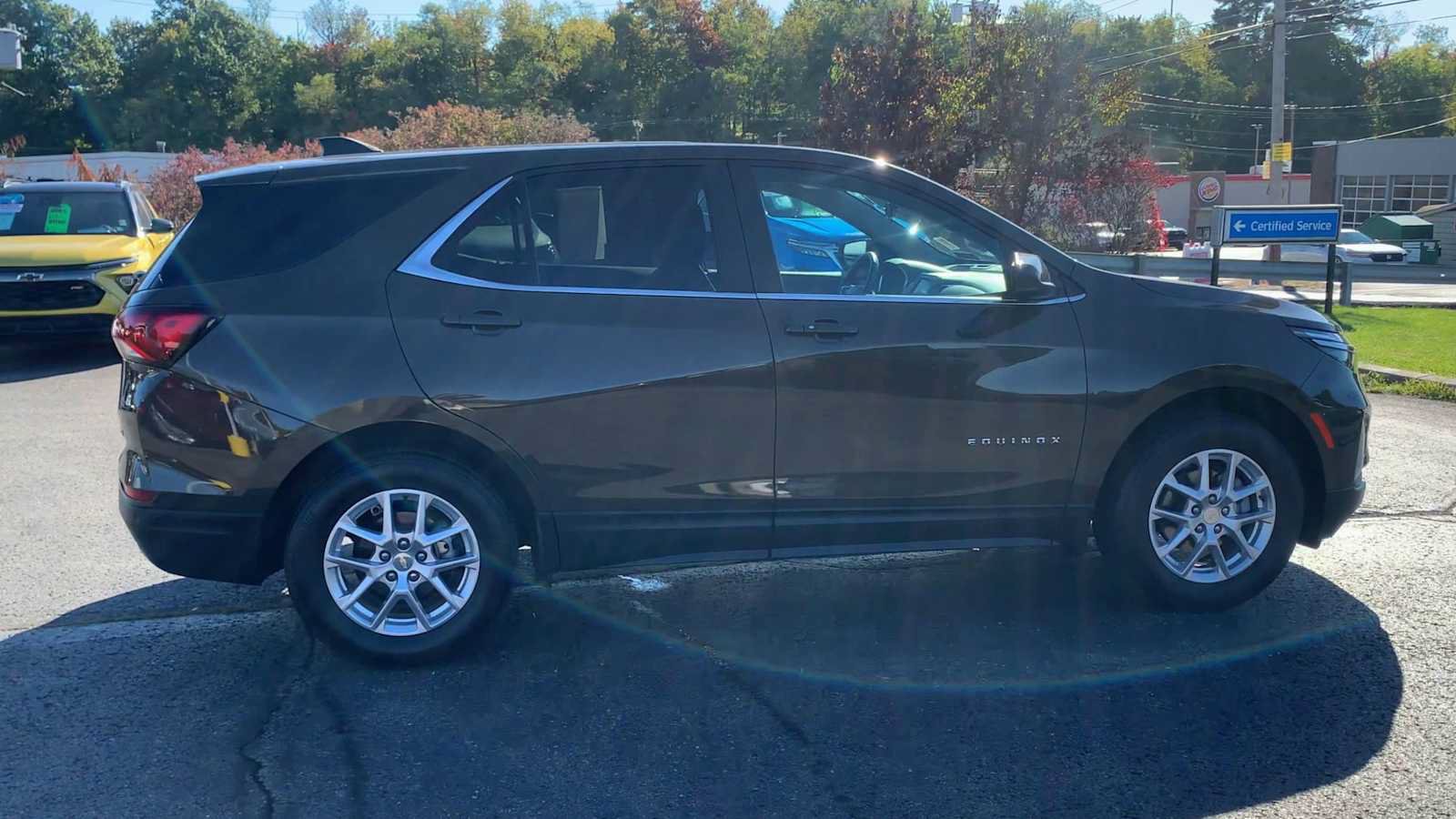 Certified 2024 Chevrolet Equinox LT AWD/4WD image 9
