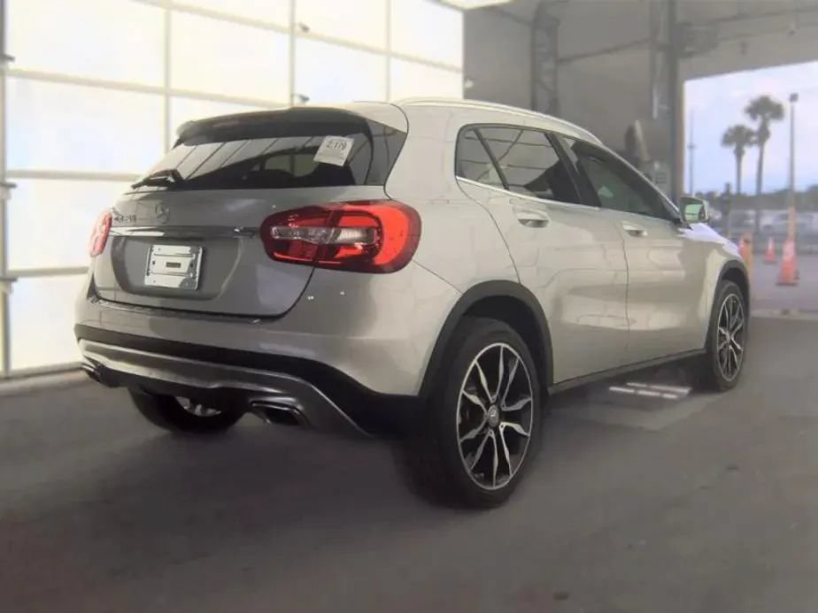 Used 2016 Mercedes-Benz GLA 250 image 3