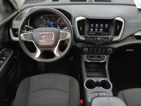 Used 2024 GMC Terrain SLE FWD image 4