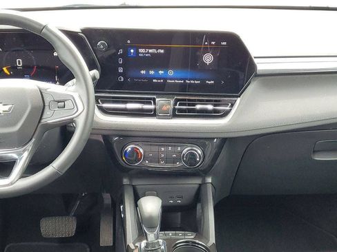 Certified 2024 Chevrolet TrailBlazer LT w/ LT Cold Weather Package AWD/4WD image 23