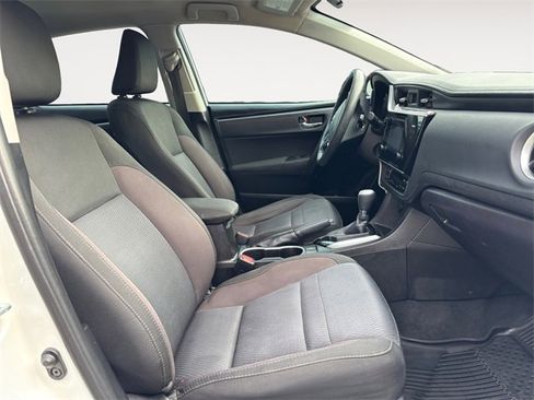 Used 2017 Toyota Corolla LE image 15