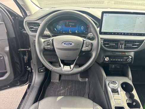 Certified 2024 Ford Escape Platinum AWD/4WD image 22