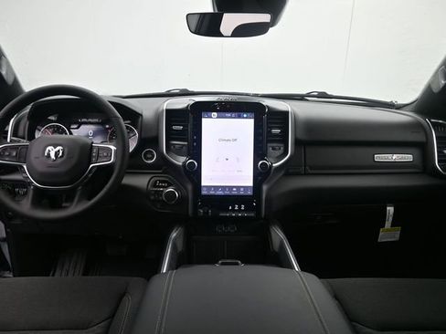 New 2026 RAM 1500 4x4 Crew Cab image 12