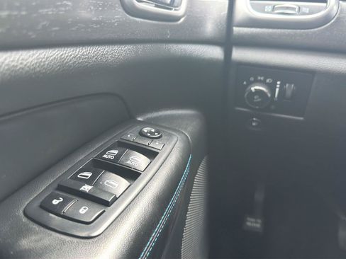 Used 2018 Jeep Grand Cherokee Laredo AWD/4WD image 15