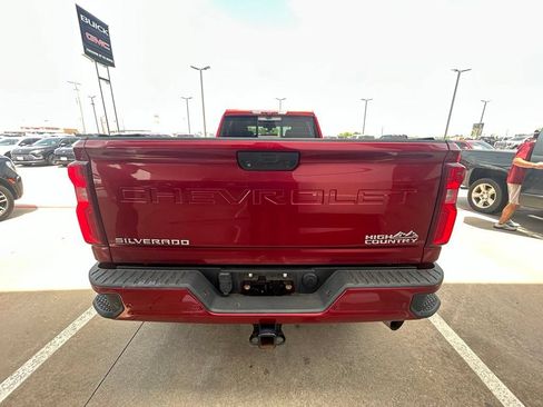 Used 2021 Chevrolet Silverado 3500 High Country AWD/4WD image 3