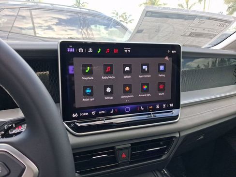 New 2026 Volkswagen Tiguan SE image 9