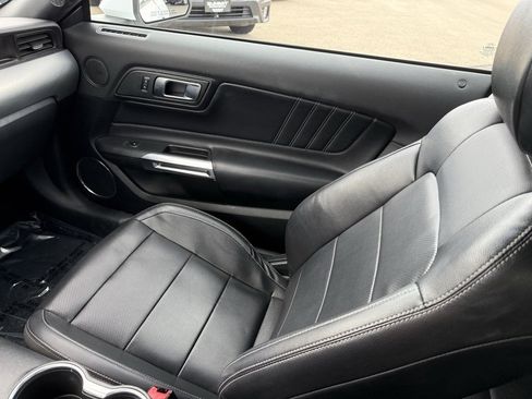 Used 2023 Ford Mustang Premium image 21