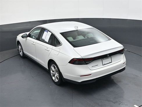 Used 2023 Honda Accord LX image 25