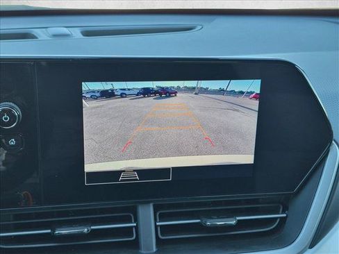 Used 2026 Chevrolet Trax RS FWD image 13