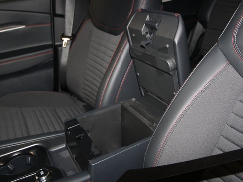 New 2026 Ford Explorer ST-Line w/ ST-Line Street Pack image 18