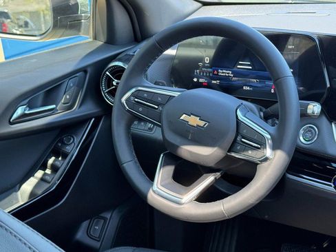 New 2026 Chevrolet Equinox LT w/ Convenience Package II image 25