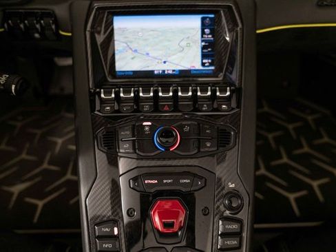 Used 2017 Lamborghini Aventador LP 750-4 Superveloce image 21