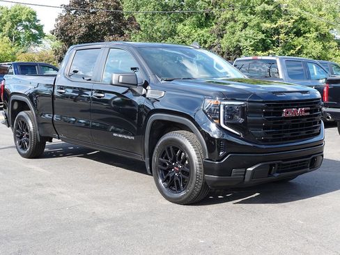 Used 2024 GMC Sierra 1500 Pro w/ Graphite Edition AWD/4WD image 4