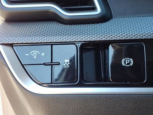 Used 2025 Kia Sportage LX image 26