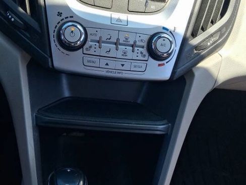 Used 2017 Chevrolet Equinox LT w/ Convenience Package image 13