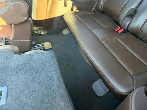 Used 2024 Ford Explorer King Ranch w/ Technology Package image 33