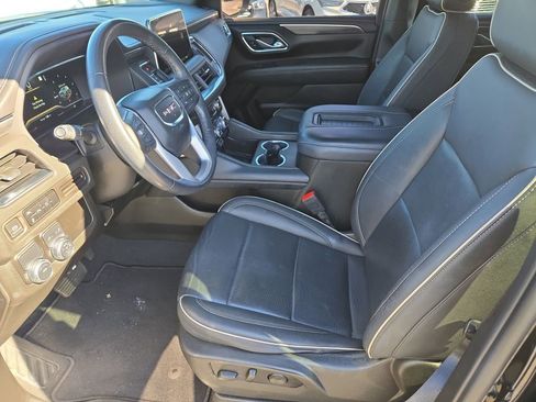 Used 2023 GMC Yukon XL SLT image 15