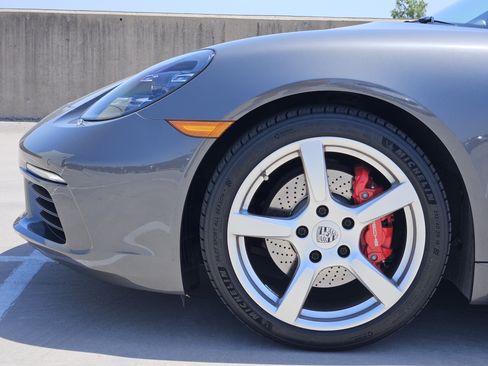 Used 2022 Porsche 718 Cayman S RWD image 13