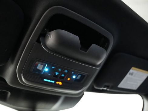 Used 2020 Ford Explorer XLT w/ Equipment Group 202A RWD image 46