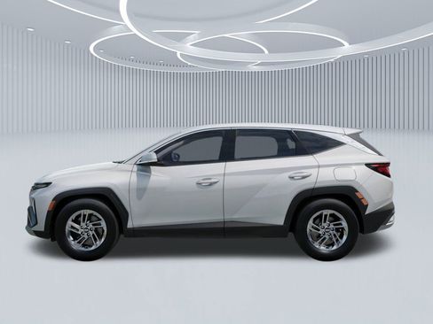 New 2026 Hyundai Tucson SE image 3