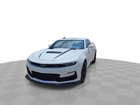 Certified 2020 Chevrolet Camaro SS image 3