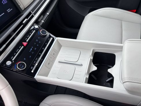 Used 2026 Hyundai Santa Fe SEL FWD image 40