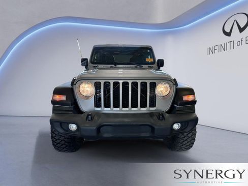Used 2020 Jeep Gladiator Sport w/ Quick Order Package 24S AWD/4WD image 2