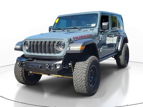 Used 2024 Jeep Wrangler Unlimited Rubicon AWD/4WD image 3