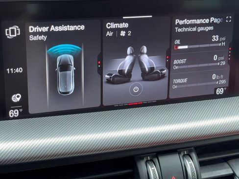 Used 2024 Alfa Romeo Stelvio Veloce image 22