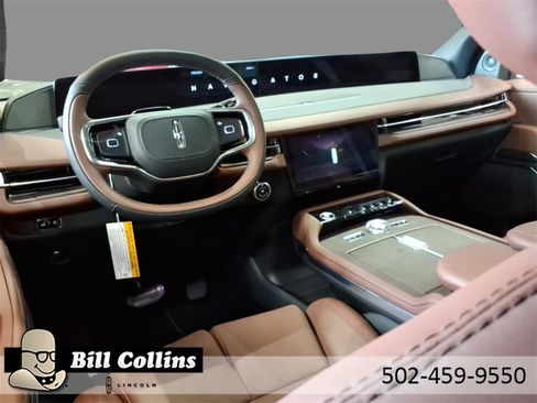 New 2026 Lincoln Navigator Reserve image 9