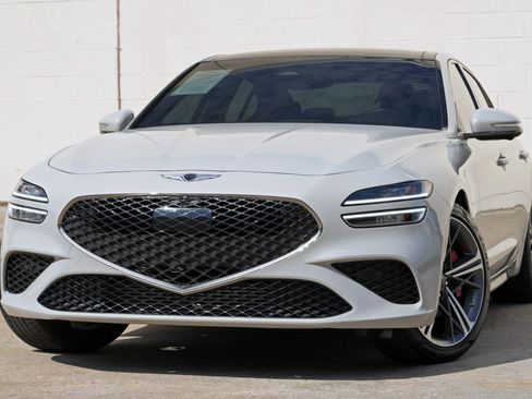 Used 2025 Genesis G70 3.3T Advanced w/ Sport Prestige Package RWD image 3