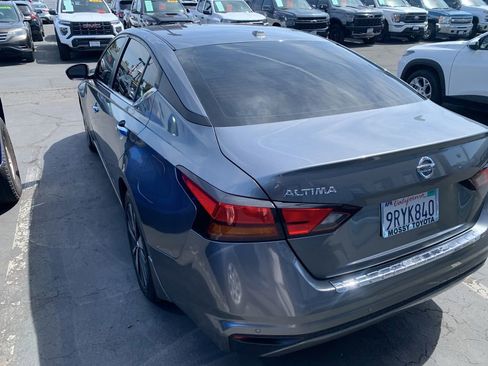 Used 2022 Nissan Altima 2.5 SV FWD image 8