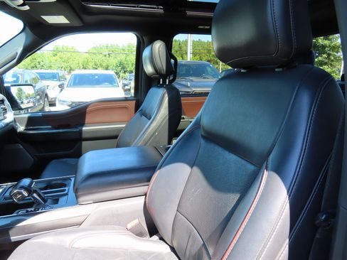 Used 2021 Ford F150 Lariat w/ Equipment Group 502A High image 31